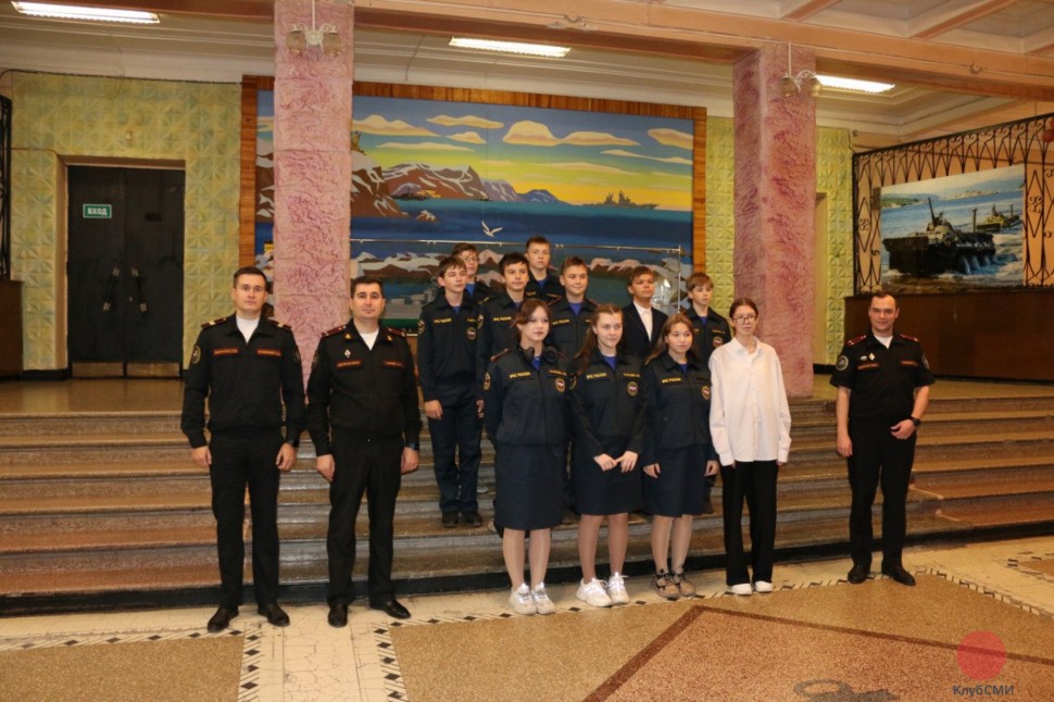 В г. Мурманске военные следователи организовали для кадетов  посещение музея Северного флота